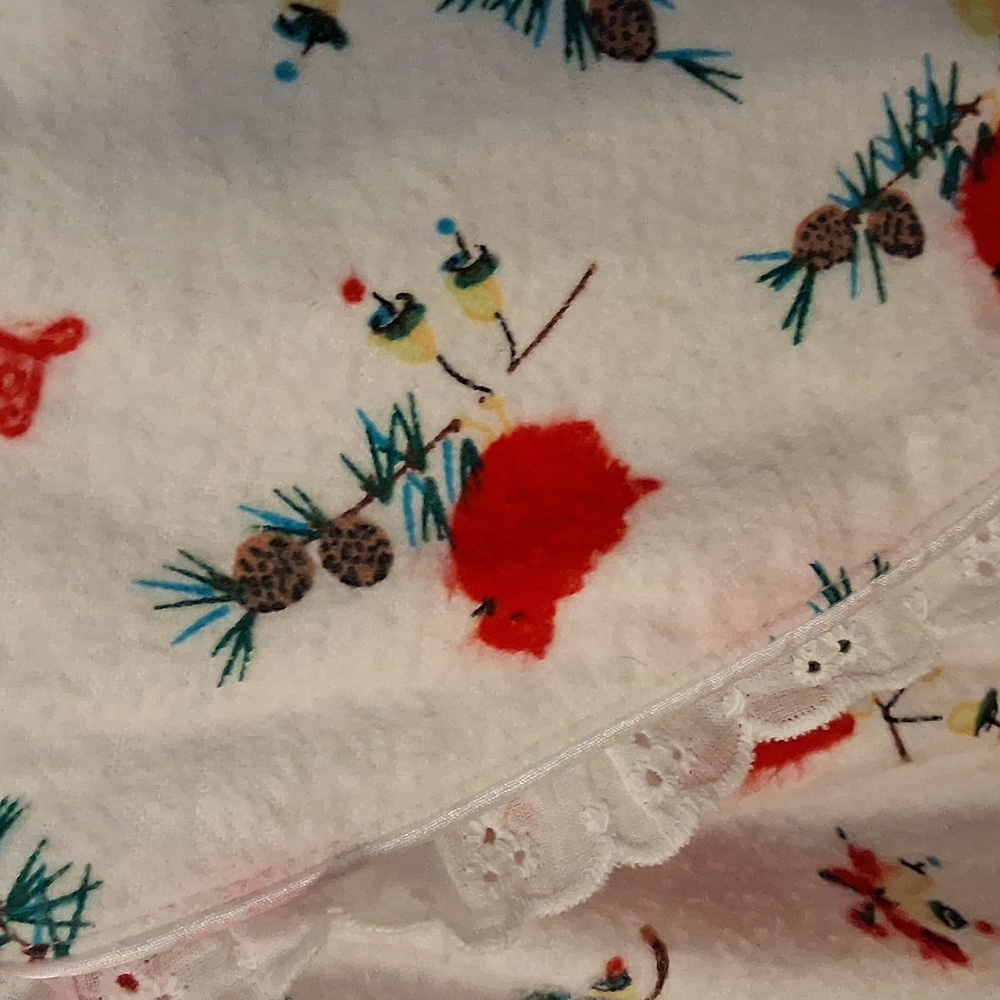 Lanz Medium White and Red Long-Sleeved Nightgown Pajamas - Picture 5 of 11